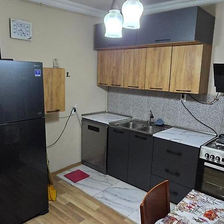 Apartment Zurabi Batumi Eksteriør billede